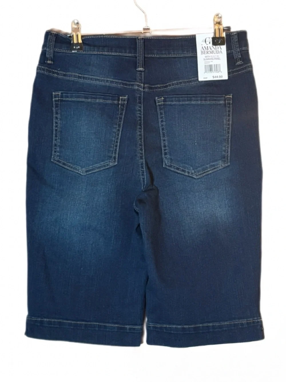 Gloria Vanderbilt Amanda Bermuda Shorts Size 4 NWT Slimming Panel